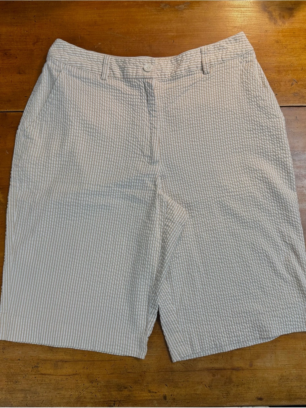 Women’s Studio Works Tan & Ivory Seersucker Shorts, Size: 8P